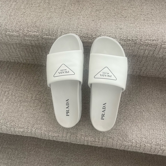 Prada slide - Picture 3 of 3